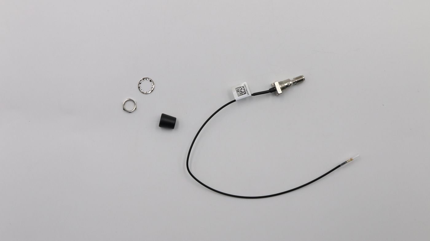 Lenovo Bendable SMA cable with gap