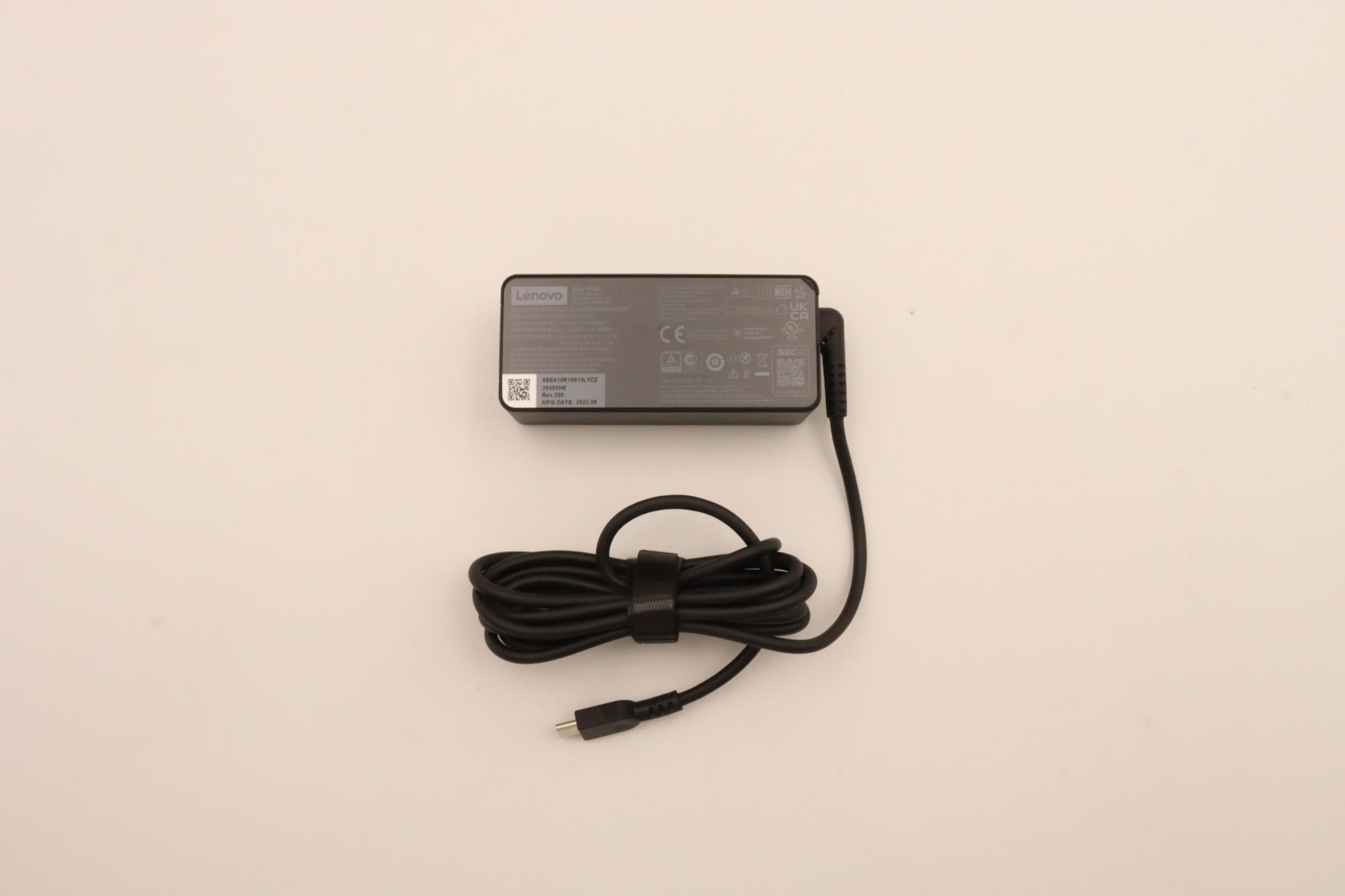 Lenovo 5A10W86247 power adapter/inverter Indoor 45 W Black