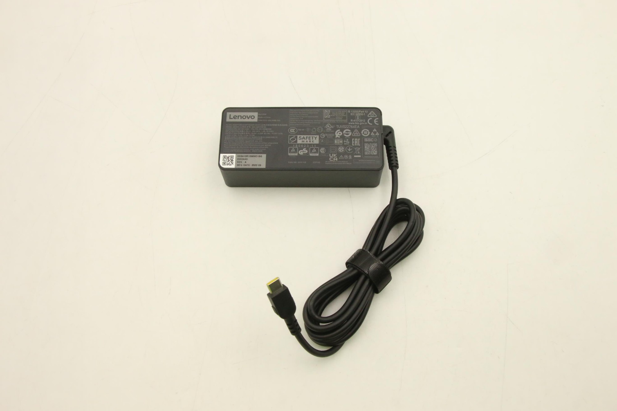 Lenovo 5A10W86302 power adapter/inverter Indoor 65 W Black