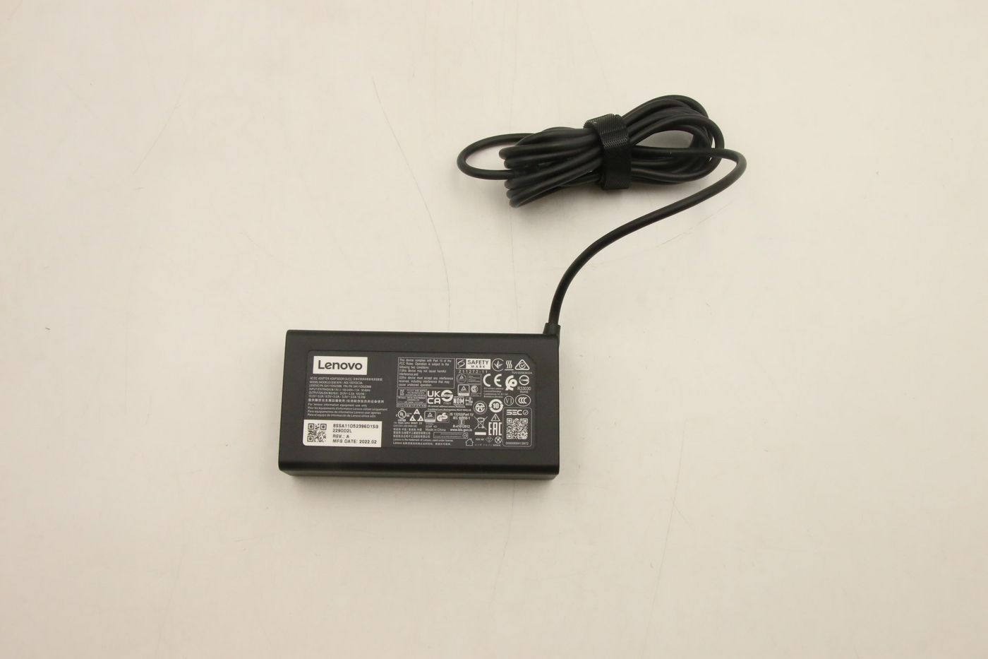Lenovo AC Adapter USB-C 5V/9V/12V/15V/20V 100W includes power cable