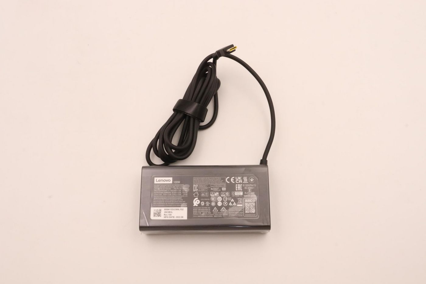 Lenovo AC Adapter USB-C 5V/9V/12V/15V/20V 100W includes power cable