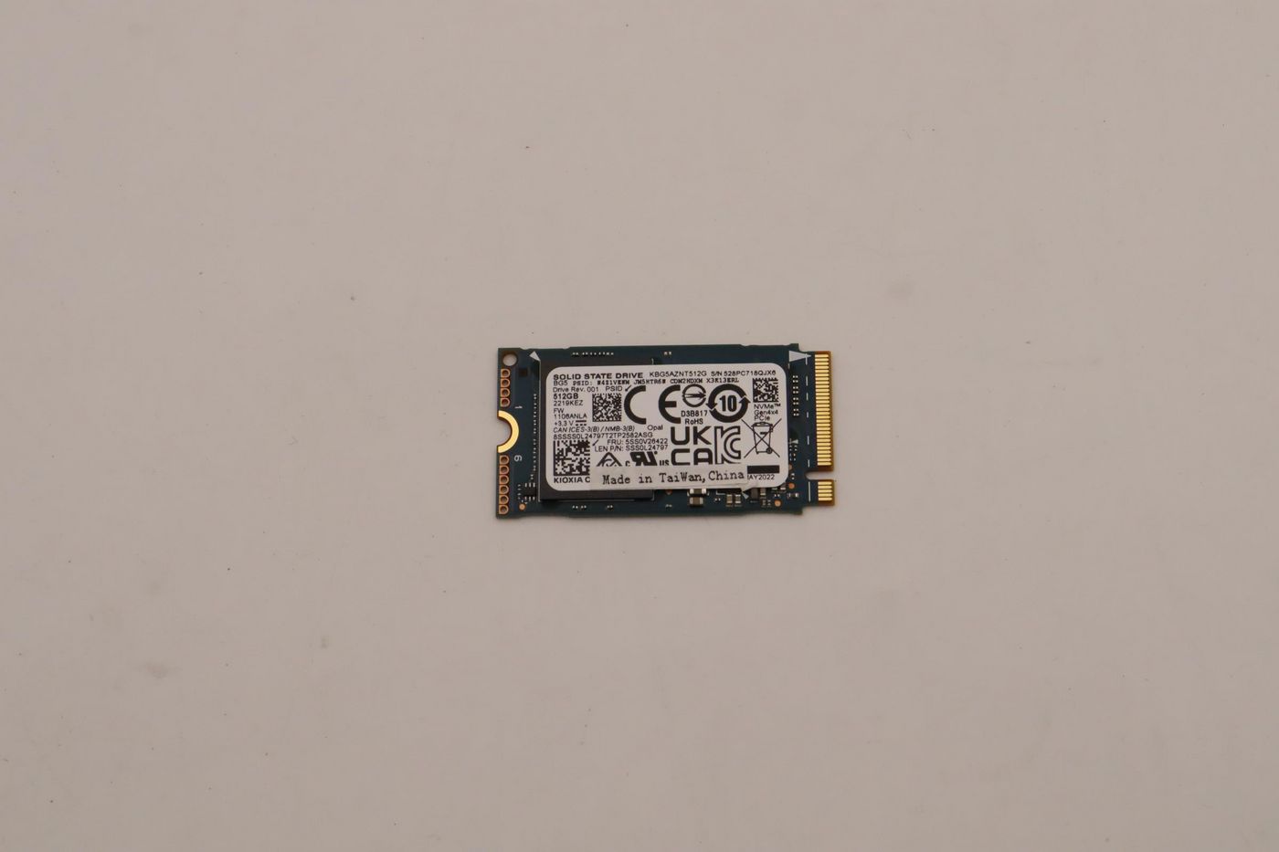 Lenovo LENOVO SSD 512G M.2 2242 PCIE4X4 OPAL KIOXIA
